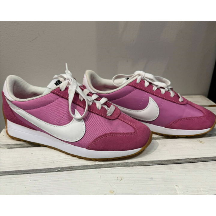 Nike Pacific Sneakers In Pink - Size 6