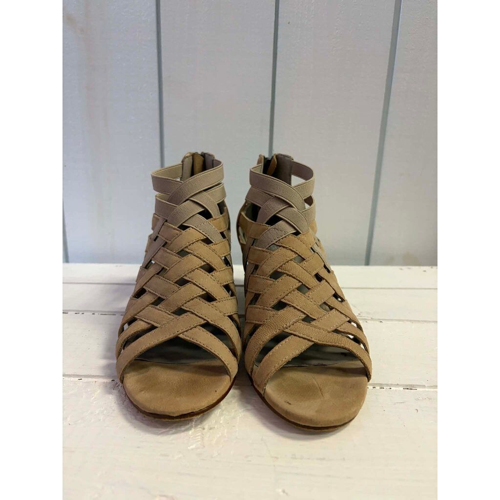 Eileen Fisher Oodle Tumbled Nubuck Leather Heeled Sandals - Size 6.5
