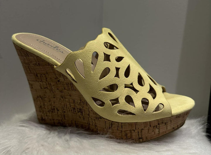Charles David April Cutout Wedges - Size 9.5
