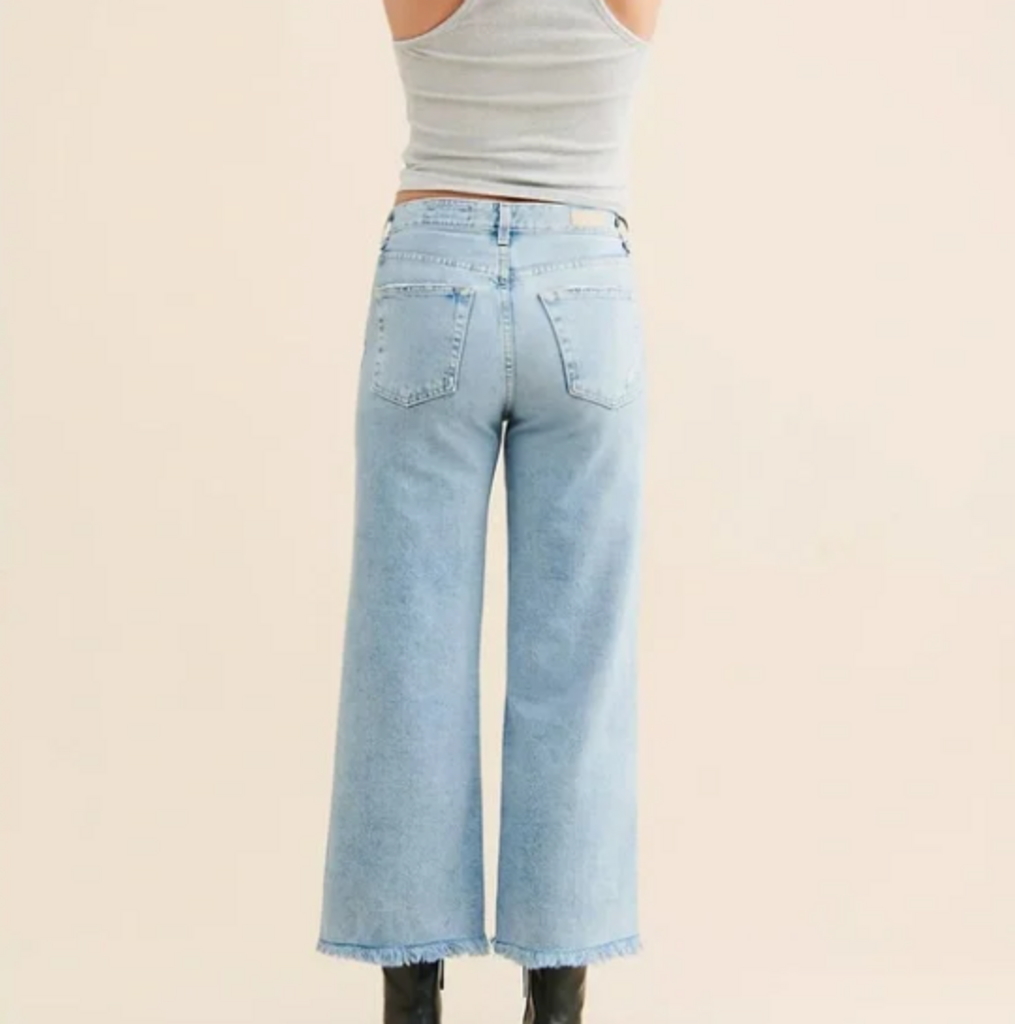 AG Denim Saige Wide Leg Crop - Size 26