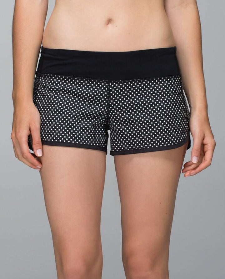 Lululemon Run Speed Short *2-way Stretch in Biggy Dot Printed Ghost/Black - Size 10