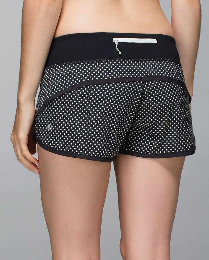 Lululemon Run Speed Short *2-way Stretch in Biggy Dot Printed Ghost/Black - Size 10
