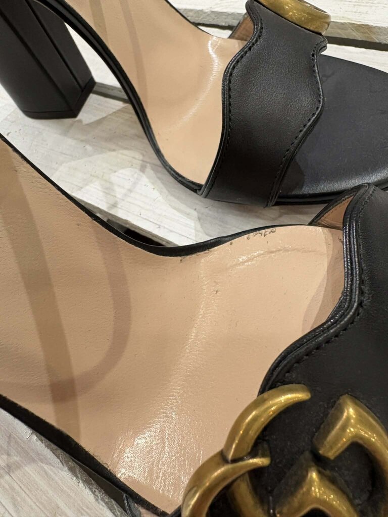 Gucci Double G Logo Leather Sandals - Size 36