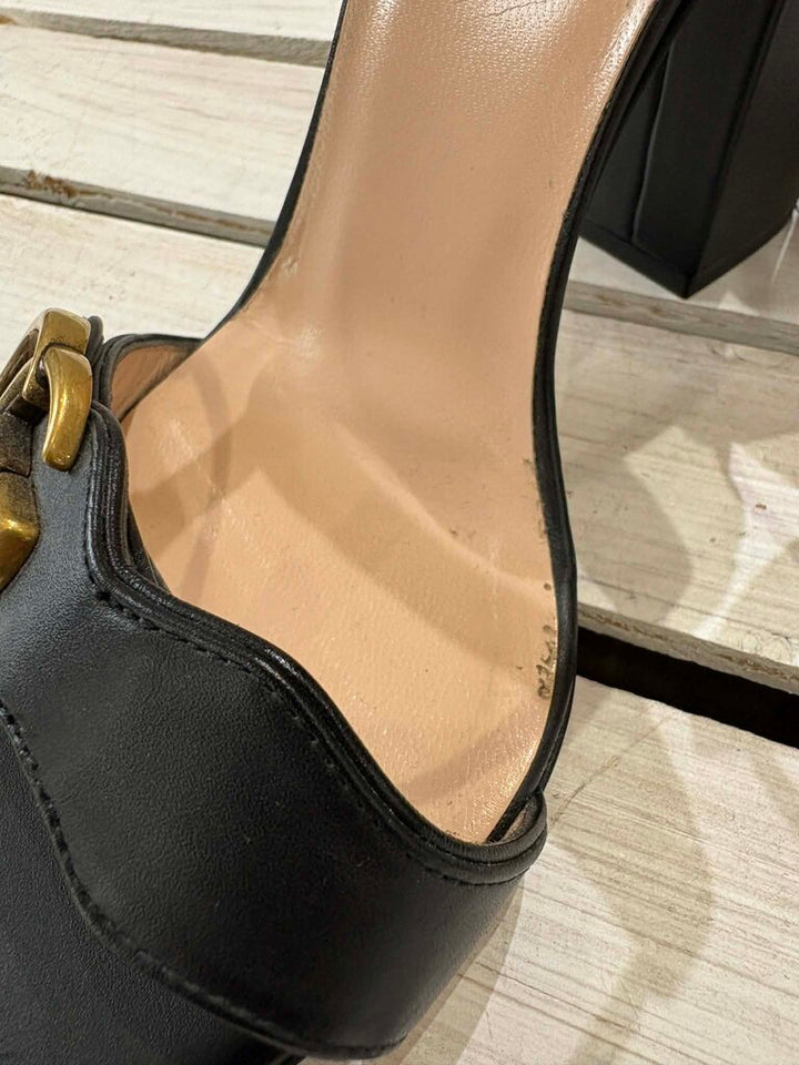 Gucci Double G Logo Leather Sandals - Size 36