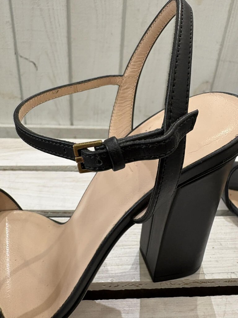 Gucci Double G Logo Leather Sandals - Size 36
