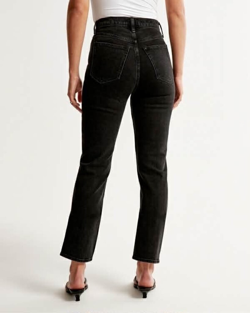Abercrombie & Fitch The 90s Relaxed Ultra High Rise Jean - Size 4