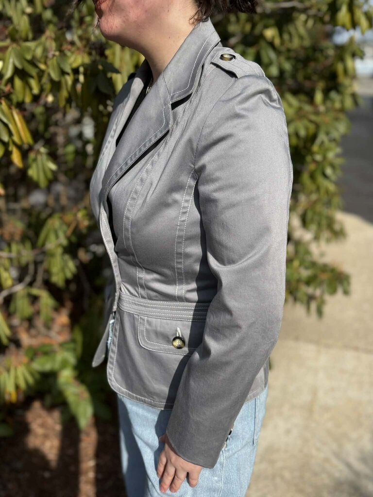 Burberry Fit & Flare Contrast Stitching Blazer - Size 6