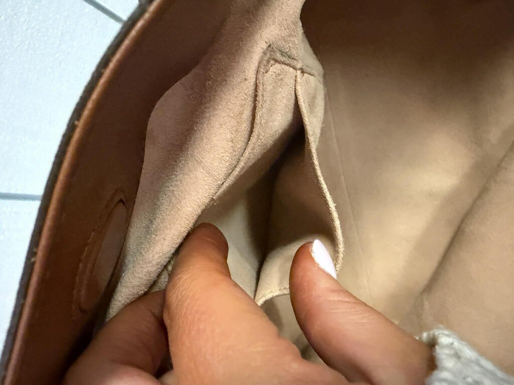 Gucci GG Supreme Monogram Soft Medium Crossbody Tote