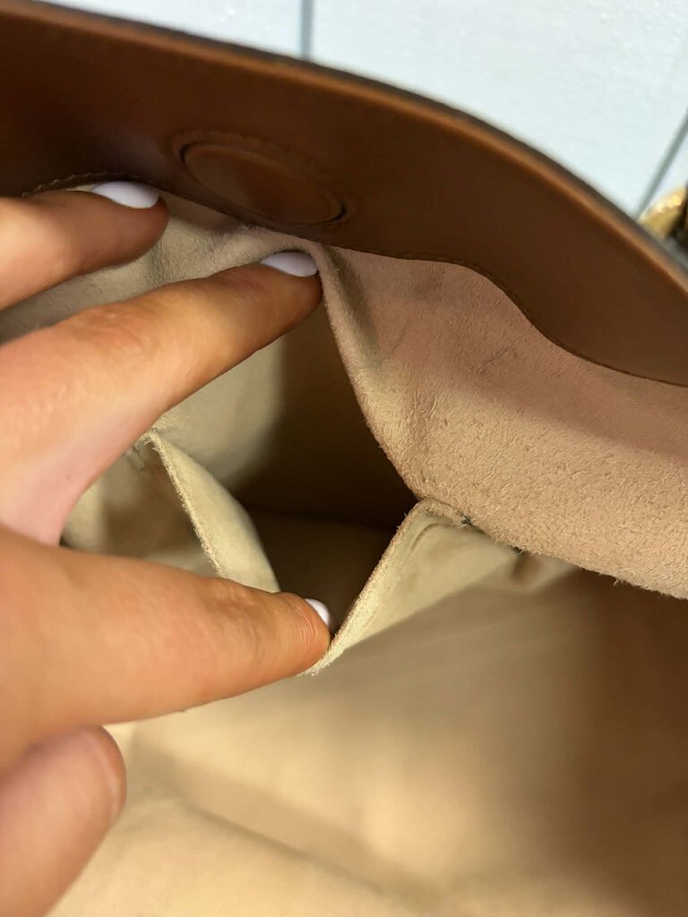 Gucci GG Supreme Monogram Soft Medium Crossbody Tote