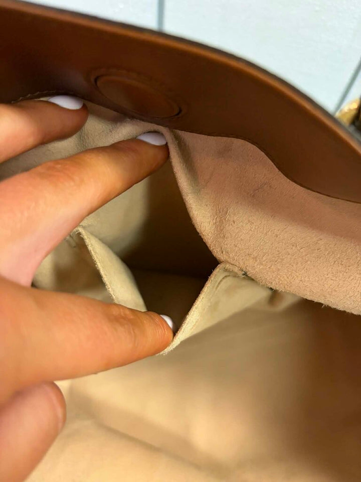 Gucci GG Supreme Monogram Soft Medium Crossbody Tote