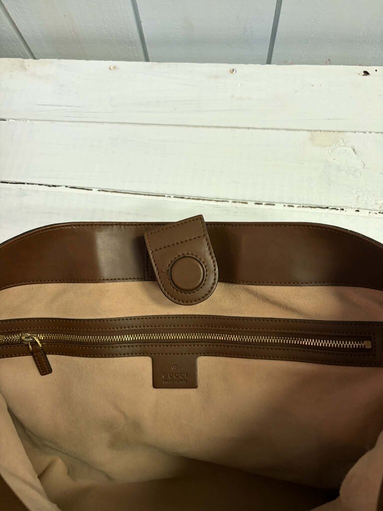 Gucci GG Supreme Monogram Soft Medium Crossbody Tote