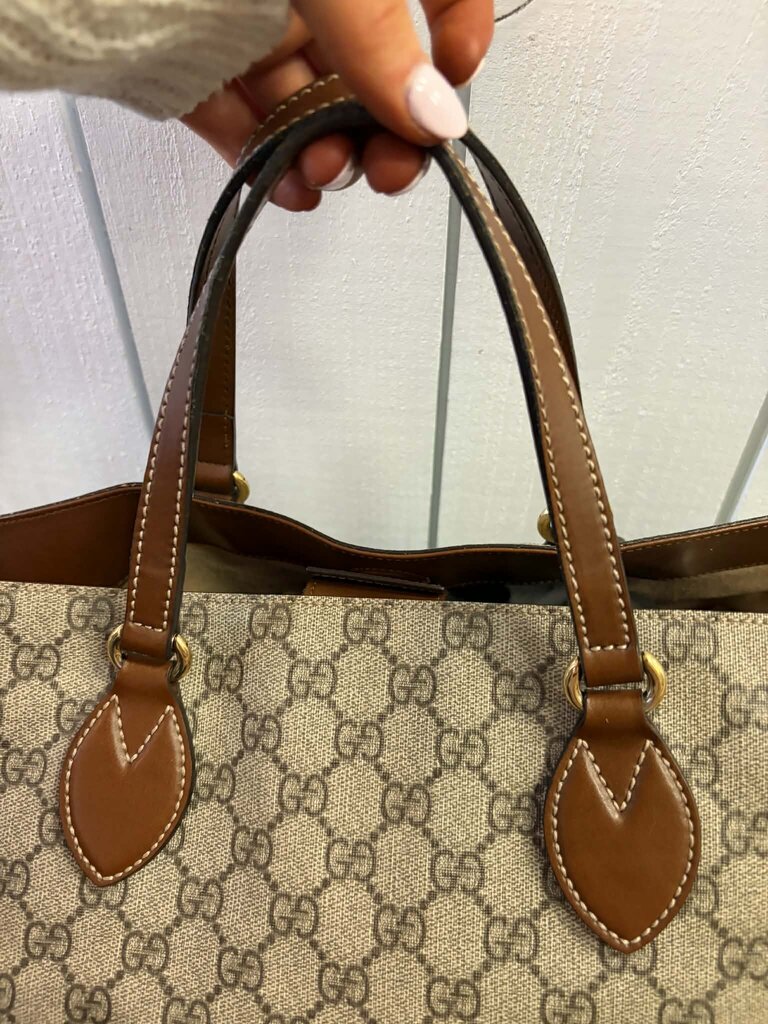 Gucci GG Supreme Monogram Soft Medium Crossbody Tote