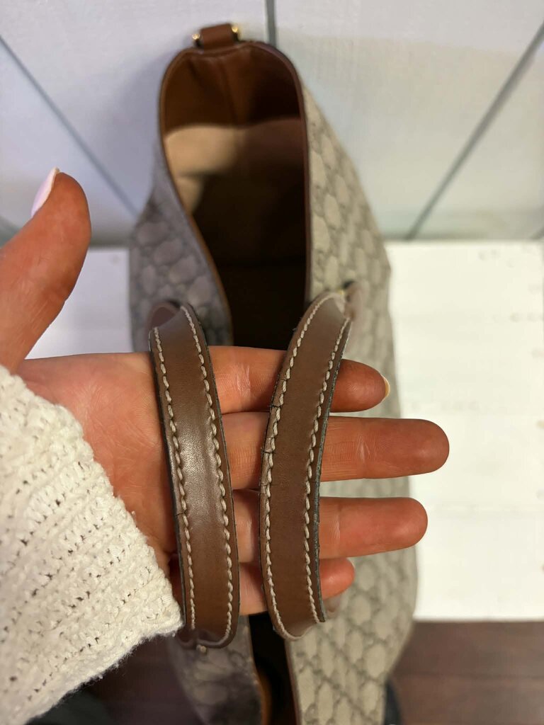 Gucci GG Supreme Monogram Soft Medium Crossbody Tote
