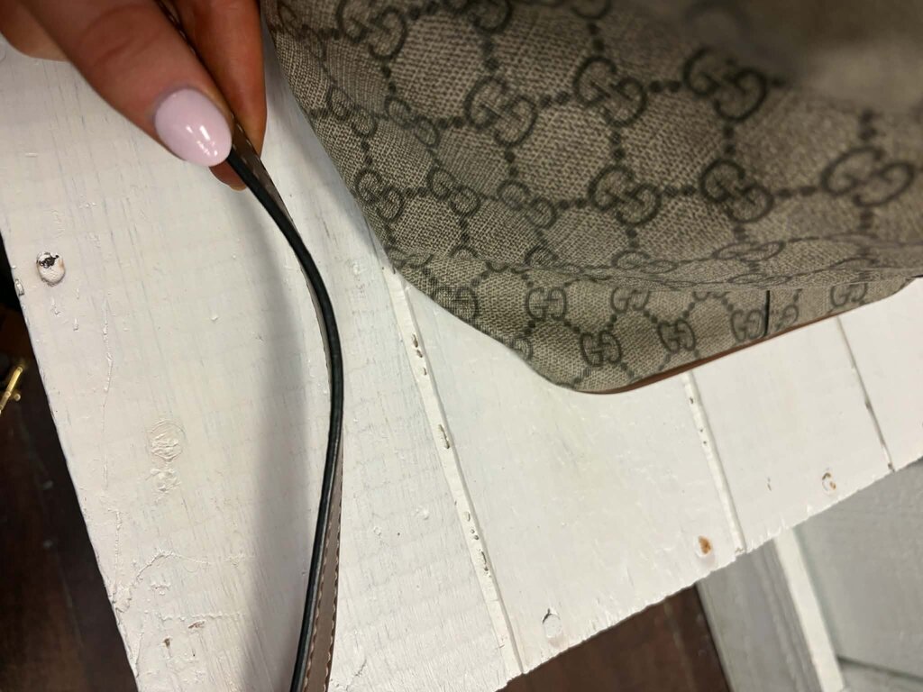 Gucci GG Supreme Monogram Soft Medium Crossbody Tote