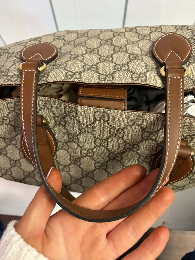 Gucci GG Supreme Monogram Soft Medium Crossbody Tote