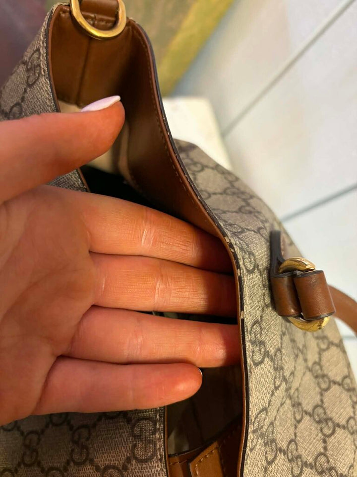 Gucci GG Supreme Monogram Soft Medium Crossbody Tote