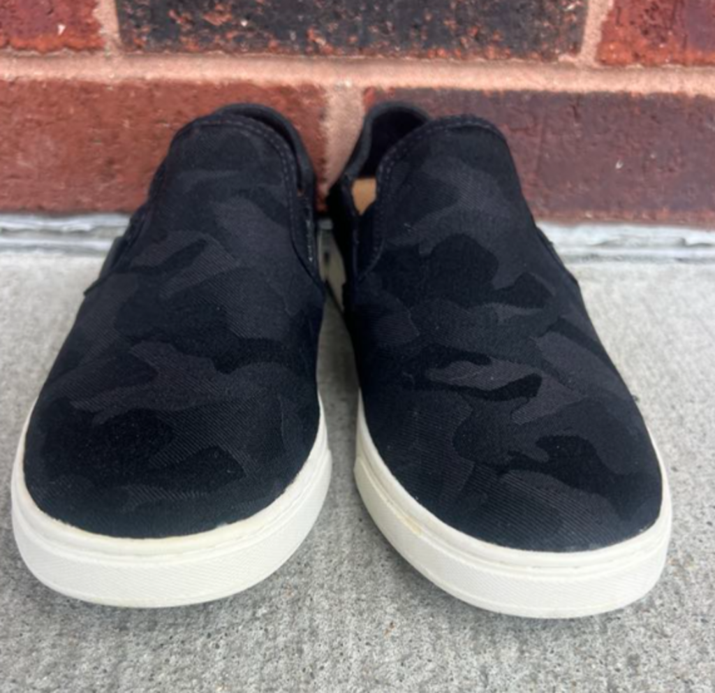 Olukai Camo Pehuea Pai Shoes Black- Size 6