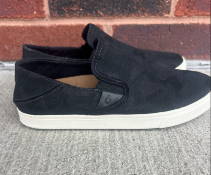 Olukai Camo Pehuea Pai Shoes Black- Size 6