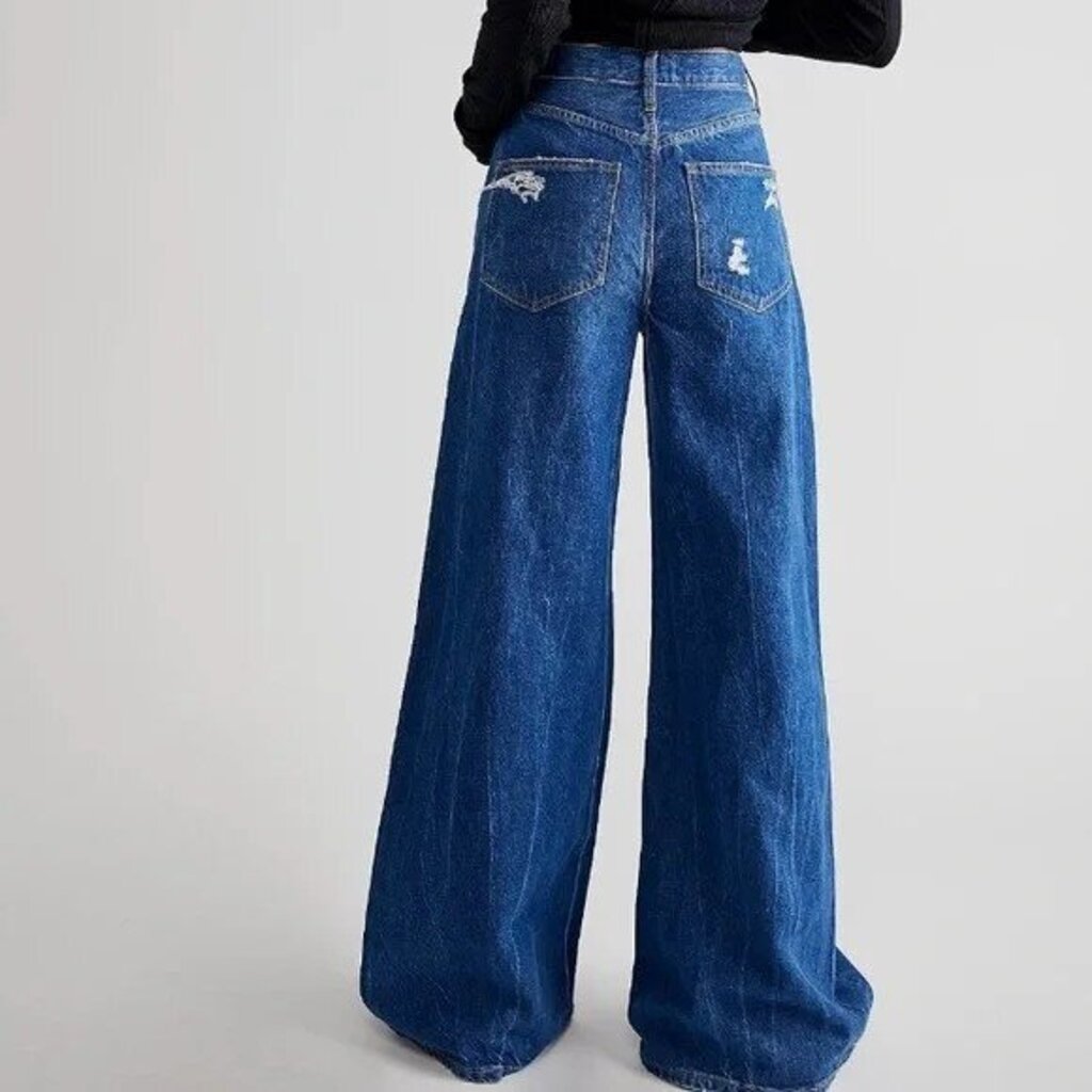 Free People Ellie Distressed Wide Leg Jeans in Cerulean - Size 26