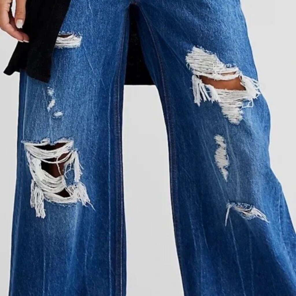 Free People Ellie Distressed Wide Leg Jeans in Cerulean - Size 26