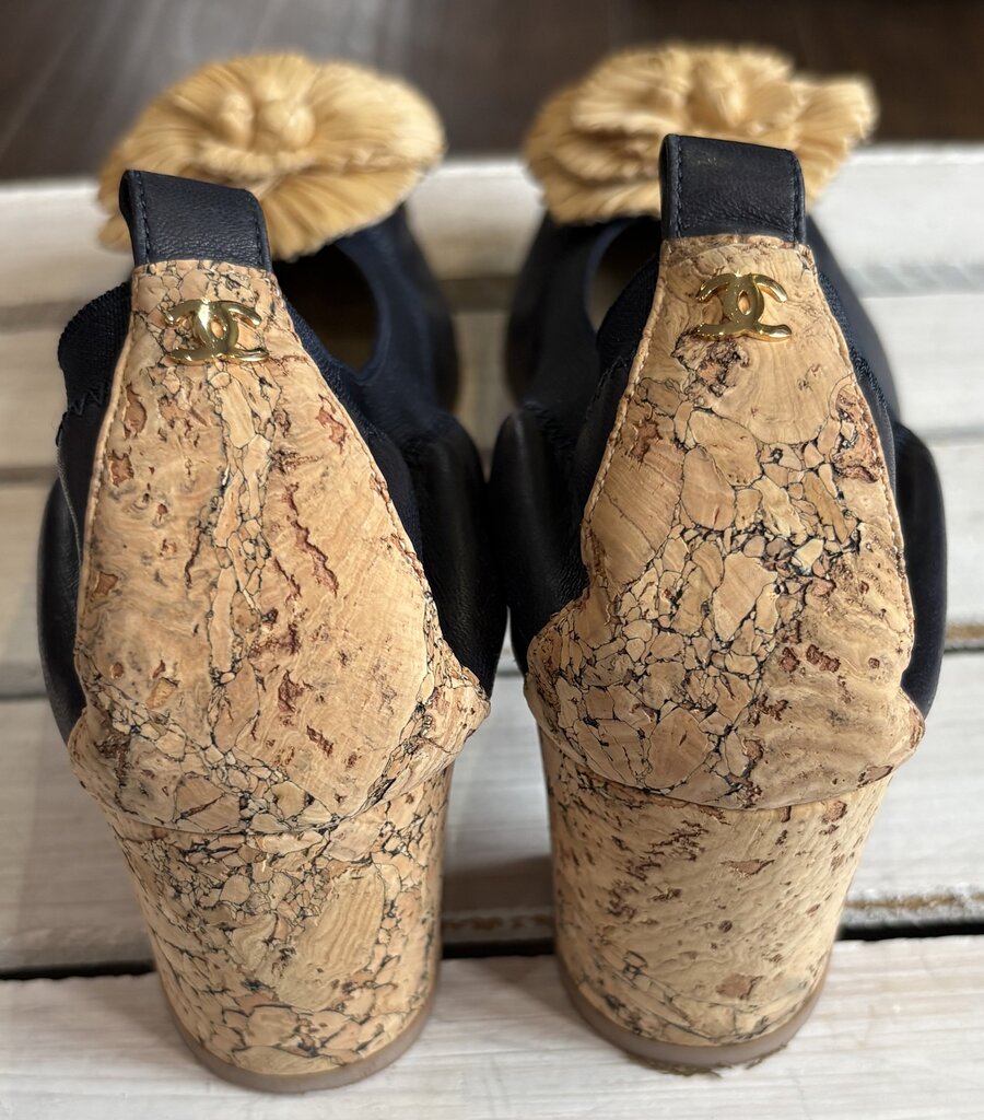Chanel Navy Leather And Raffia Camellia Scrunch Cork Block Heel Pumps - Size 39