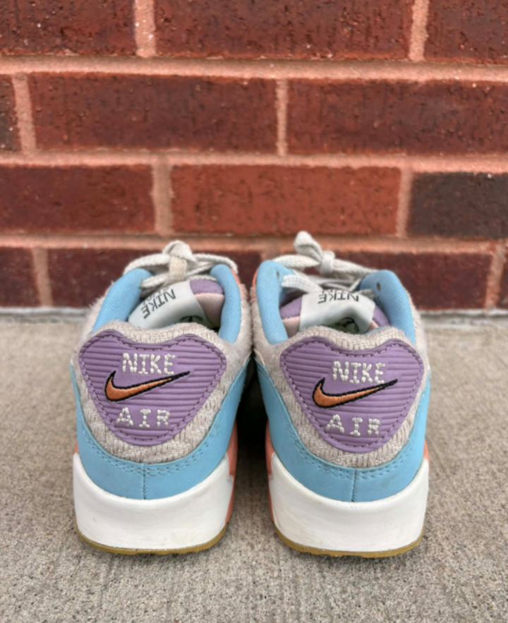Nike Womans Air Max 90 SE Sun Club - Size 6.5