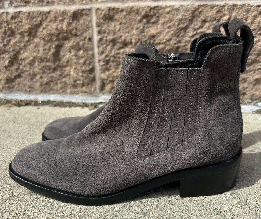 Aquatalia Carmie Suede Ankle Booties - Size 7.5