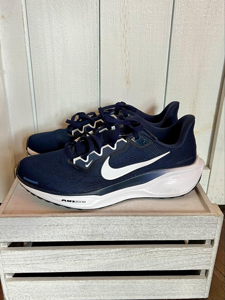 Nike Air Zoom Pegasus 41 TB Sneakers In College Navy - Size 7.5M/9.5F