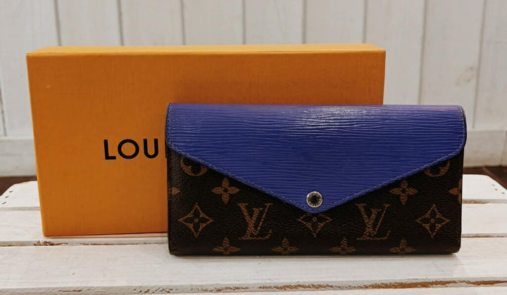 Louis Vuitton Marie-Lou Wallet