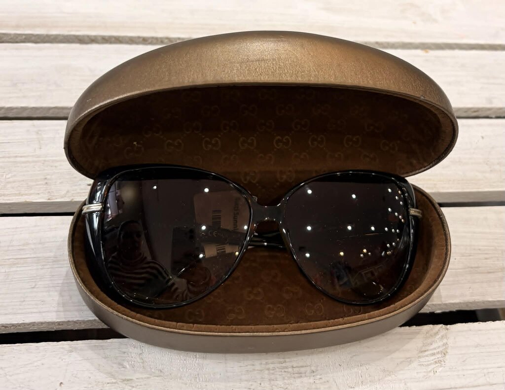 Gucci Tortoise Shell Rectangle Frame Sunglasses (w/ case)