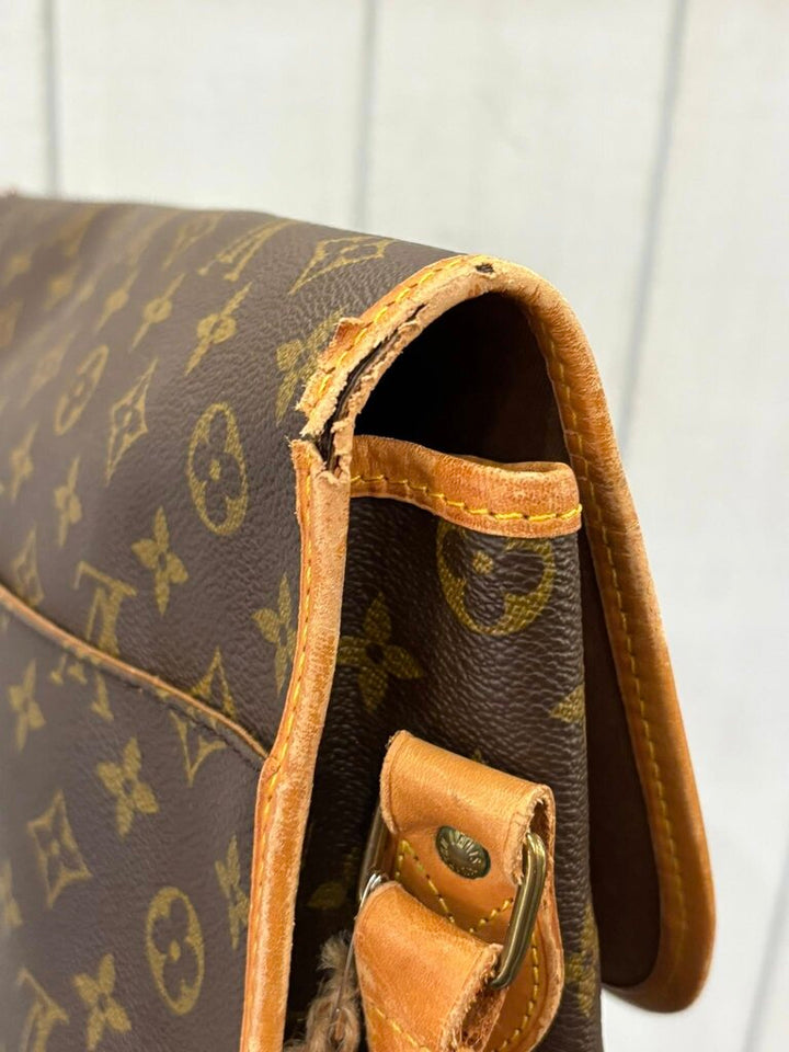 Louis Vuitton Monogram Sac Gibeciere