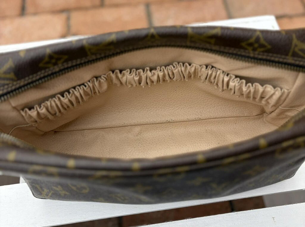 Louis Vuitton Monogram Trousse Toilette