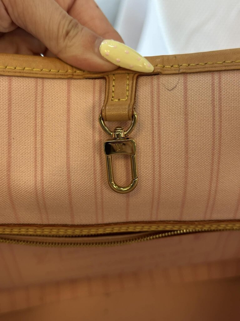 Louis Vuitton Neverfull MM Damier Azur