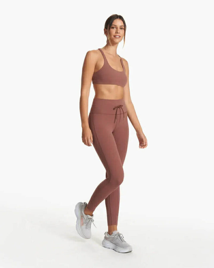 Vuori Daily Leggings in Sedona Brown - Size Small