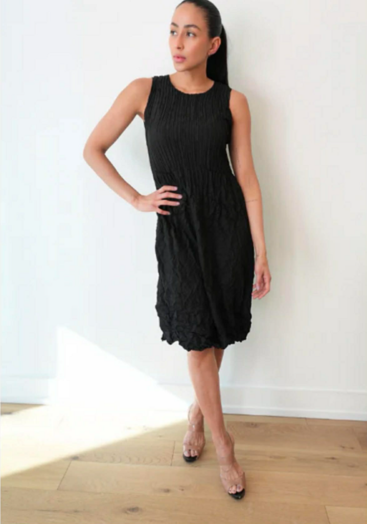 Alquena Smash Pocket Dress - Size Medium