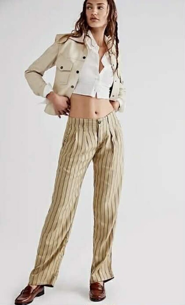 Free People NWT Heat Wave Relaxed Chino Pants in the Clean Sand Combo - Size 4 (Retails for 148)
