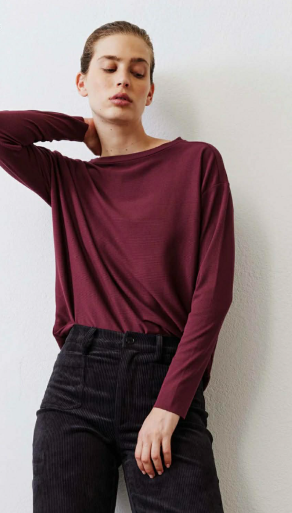 Ruti Essential Top With Buttons In The Back - Size Medium