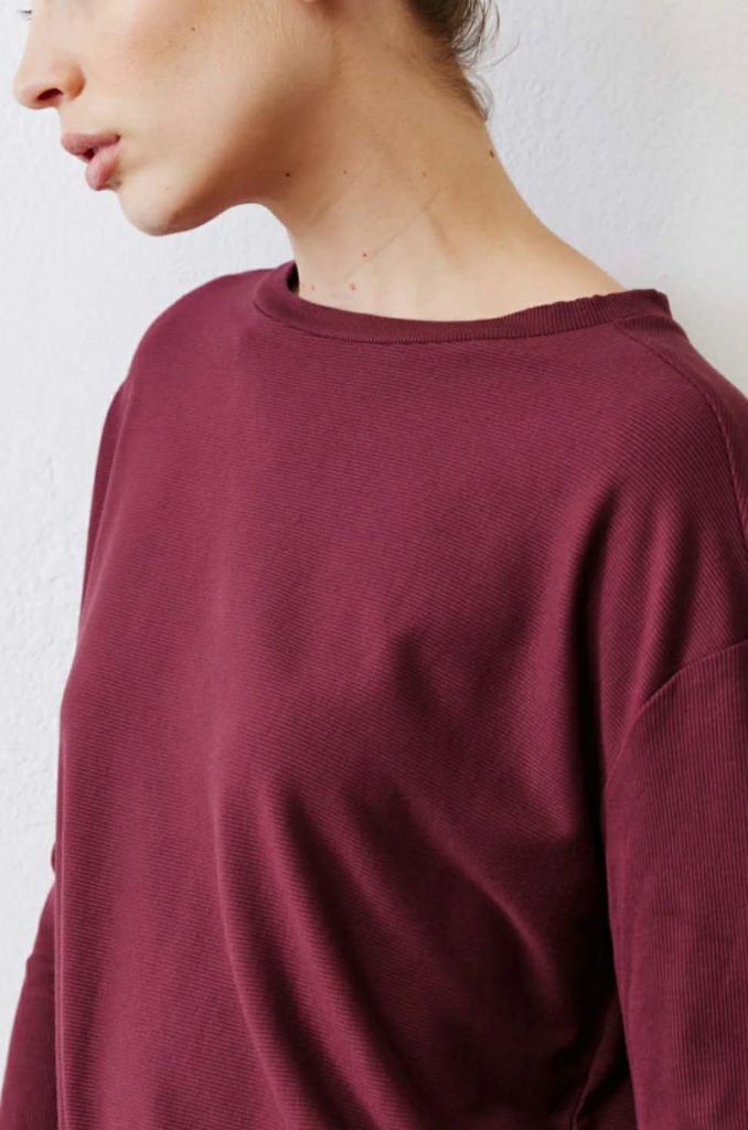 Ruti Essential Top With Buttons In The Back - Size Medium