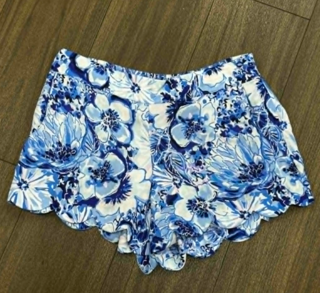 Lilly Pulitzer Dahlia Shorts In Catch And Keep Floral - Size Large