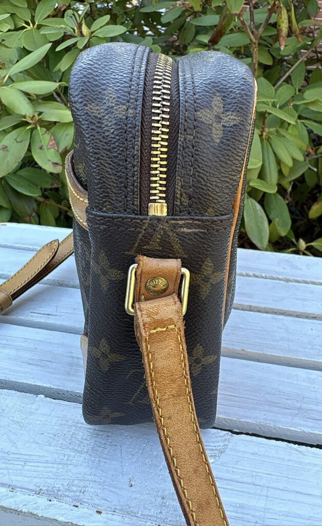 Louis Vuitton Monogram Trocadero 27 Crossbody