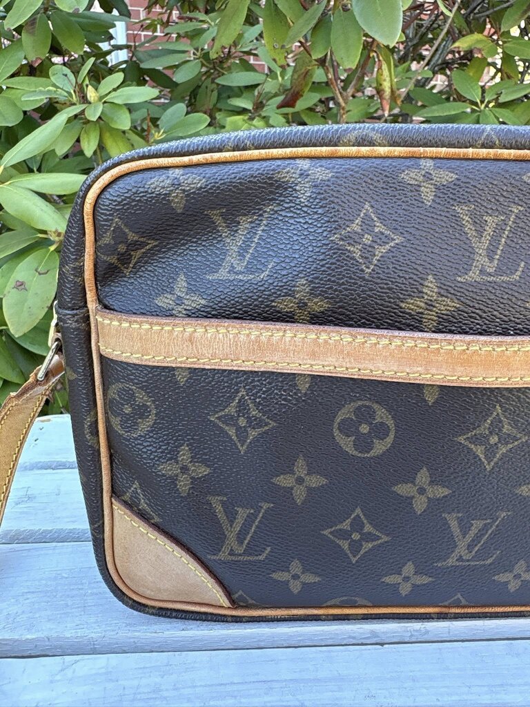 Louis Vuitton Monogram Trocadero 27 Crossbody