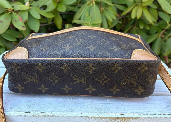 Louis Vuitton Monogram Trocadero 27 Crossbody