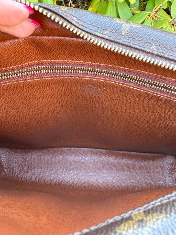 Louis Vuitton Monogram Trocadero 27 Crossbody