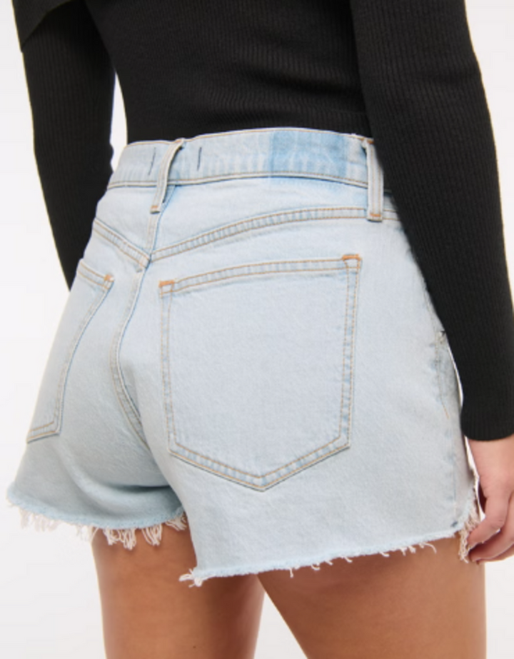 Abercrombie & Fitch NWT Curve Love High Rise Mom Short in Light Destroy - Size 30