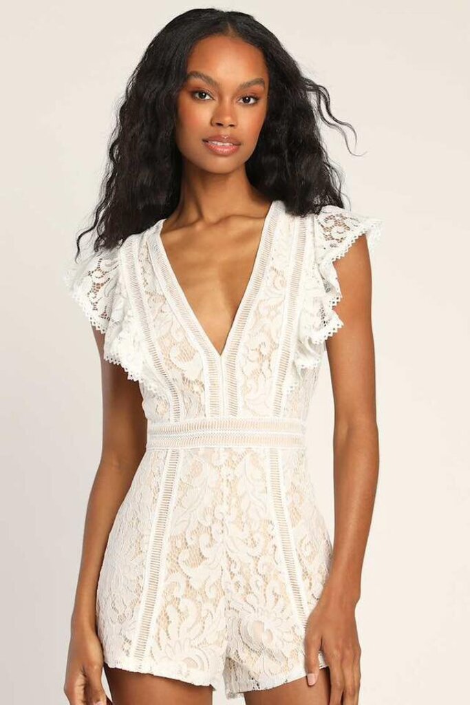 Lulus NWT All The Attraction White Lace Ruffled Romper - Size Small