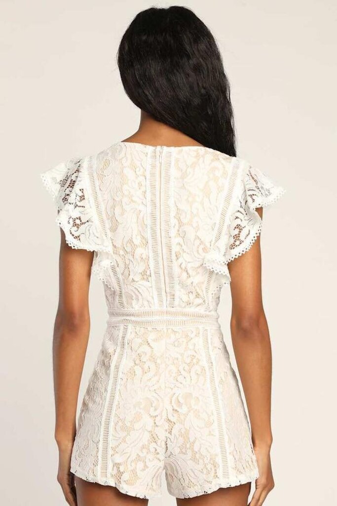 Lulus NWT All The Attraction White Lace Ruffled Romper - Size Small