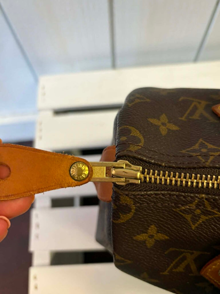 Louis Vuitton Monogram Speedy 25