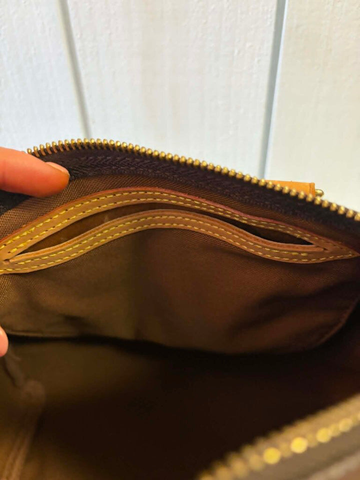 Louis Vuitton Monogram Speedy 25