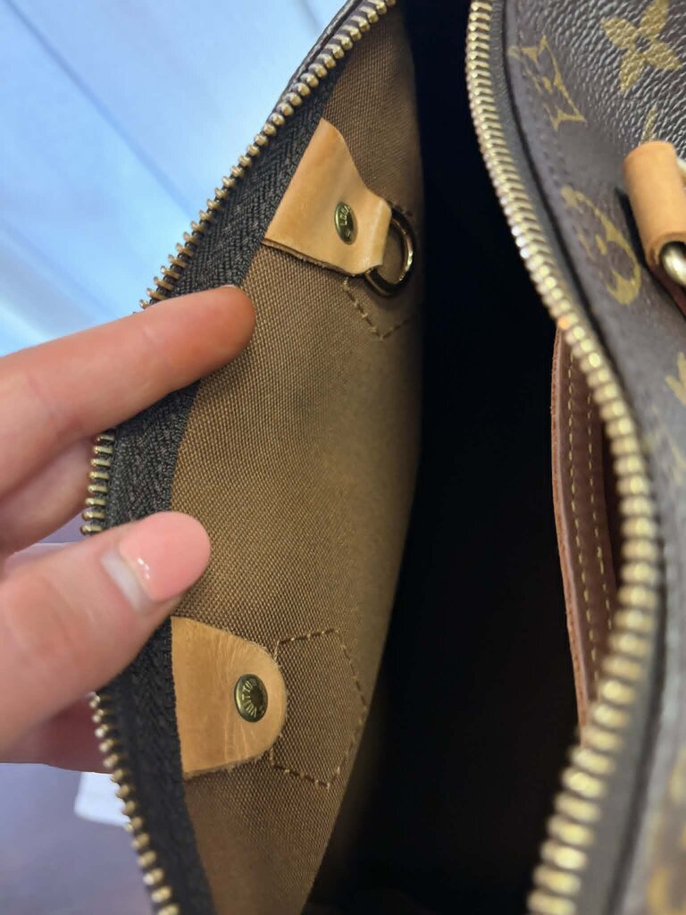 Louis Vuitton Monogram Speedy 25