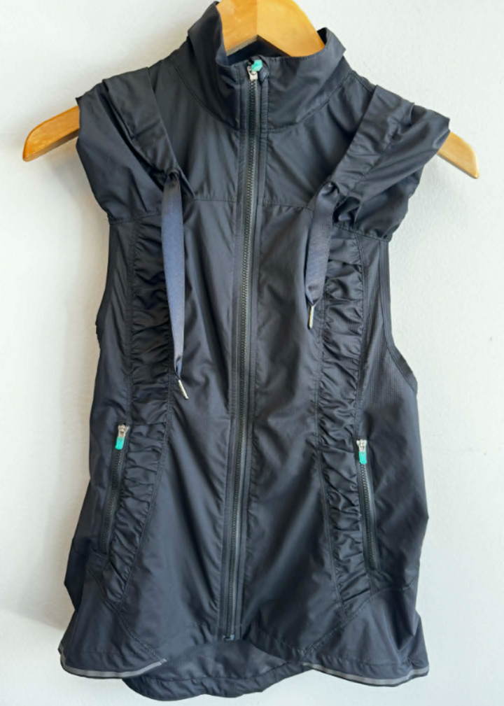 Lululemon Lightweight Hooded Running Vest - Size 4